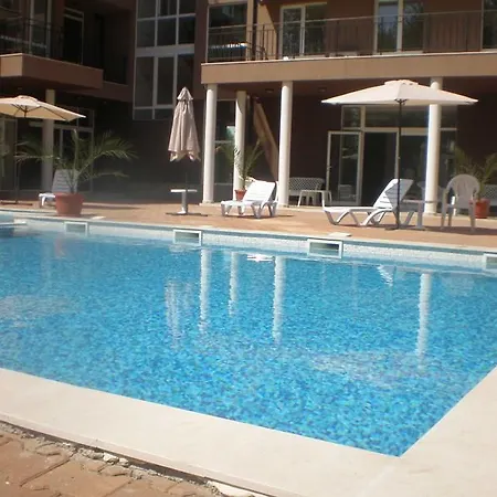 Santa Sofia Apartcomplex * ساني بيتش